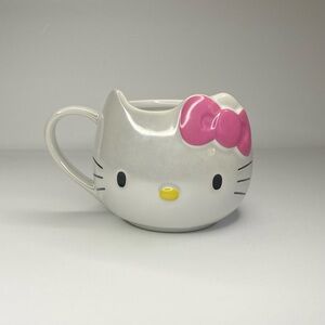 NEW Universal Studios Sanrio Hello Kitty Sculpted Ceramic Coffee Mug